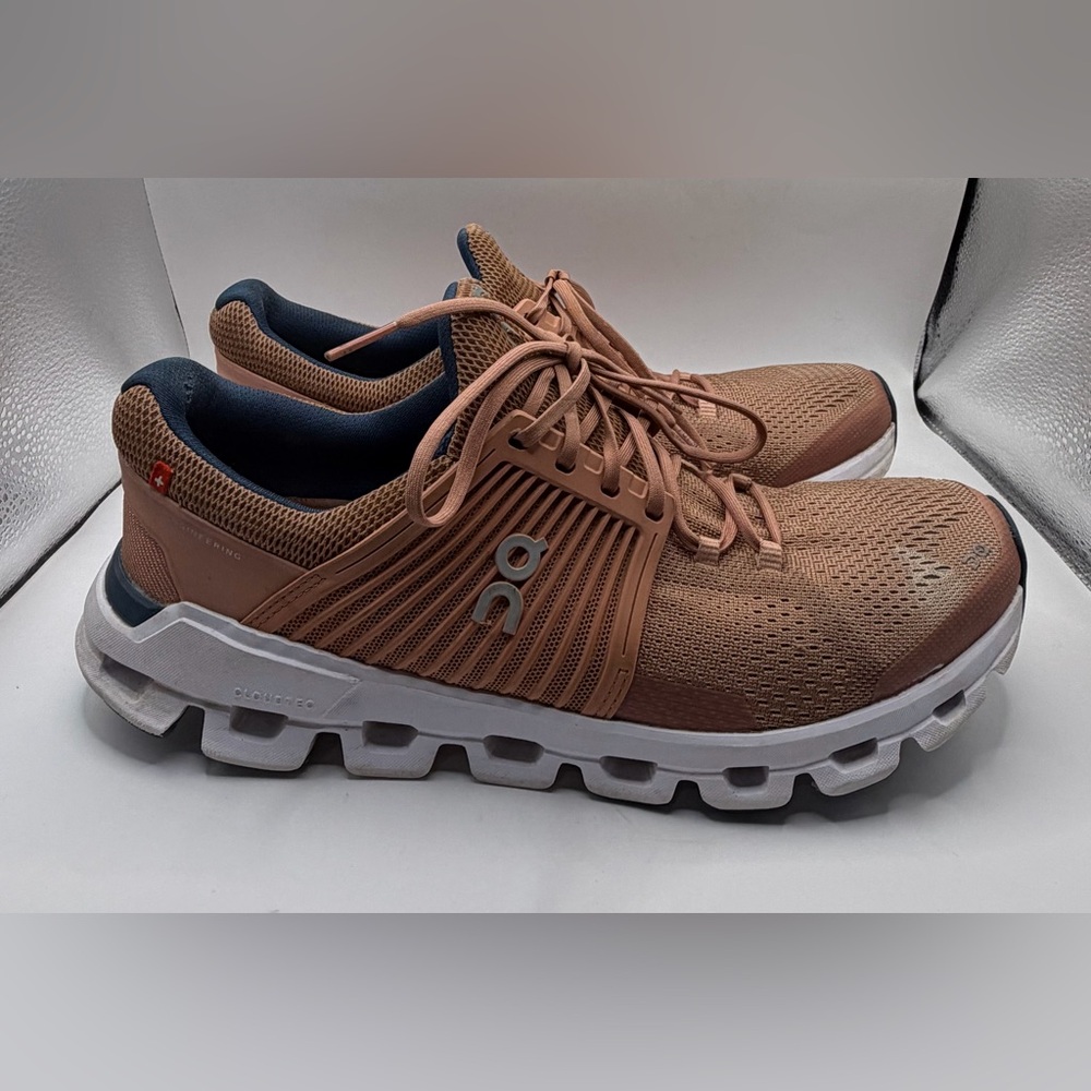 On Cloud Cloudtec Helion Women’s 9.5 Swiss Engineering Speedboard Running Shoe - Picture 2 of 9